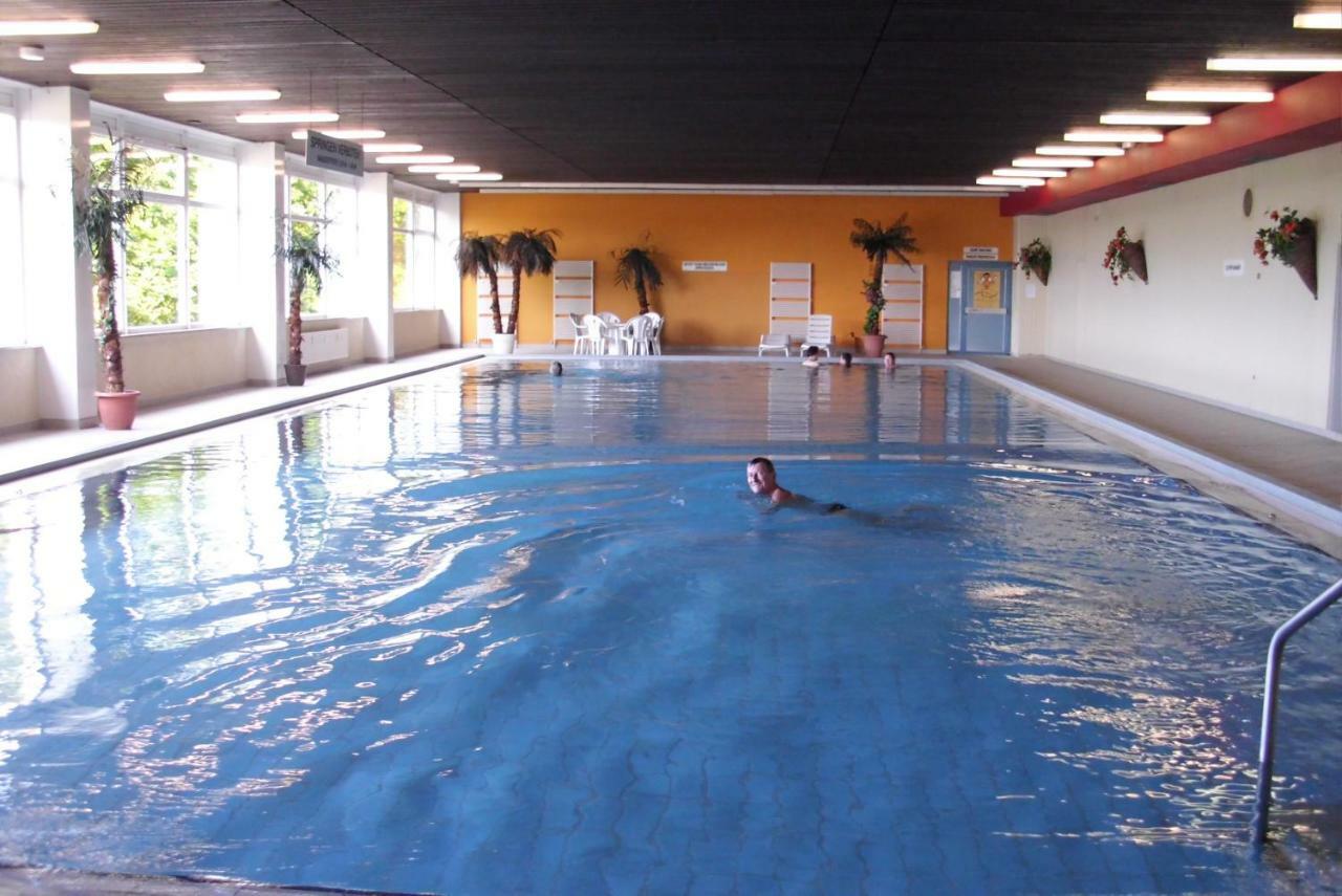 Ferienwohnung "Rodelnde Geiss" Mit Schwimmbad Braunlage Bagian luar foto